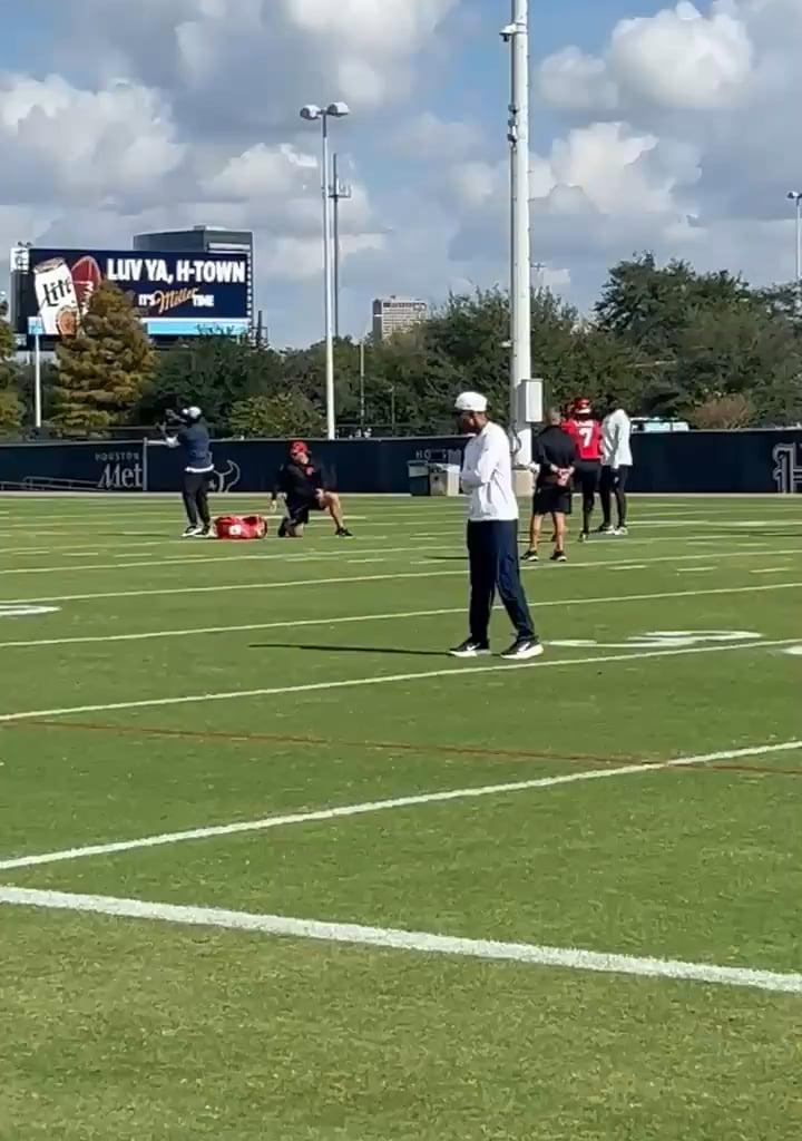 CJ and Tank practicing together, one loves to see it