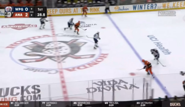 Sennecke throwing the body