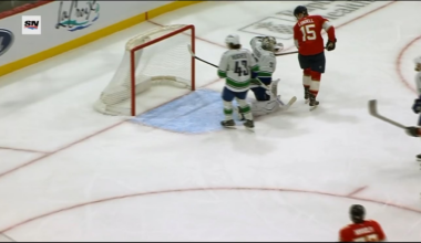 Brad Marchand acquires new stick