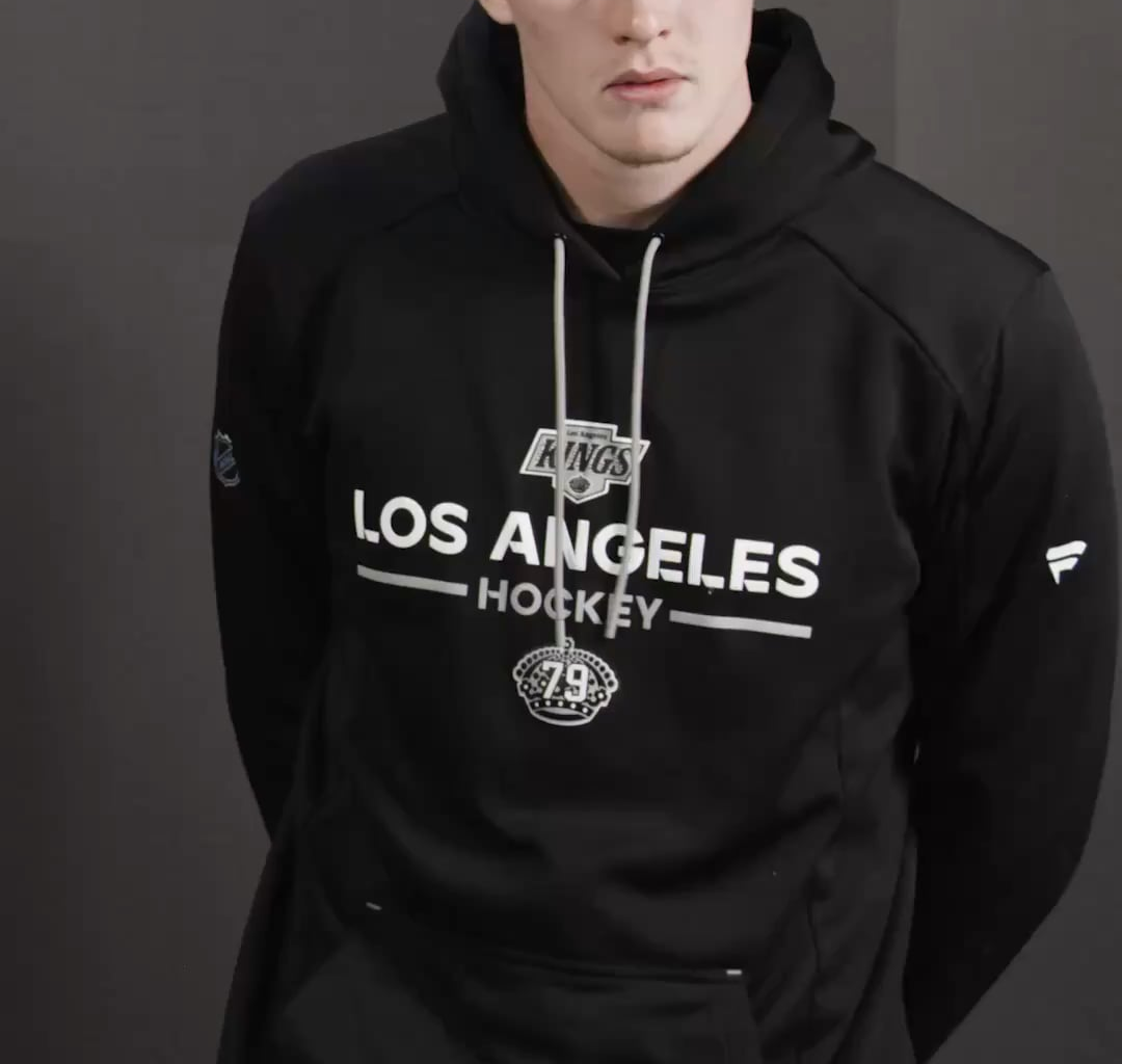 Most of the Kings aren’t “going loco” for the “We’re the Kings” entrance song