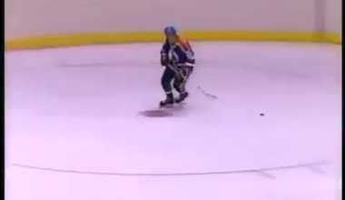 This Day in Kings’ History (1985): Dave Taylor clobbers Wayne Gretzky