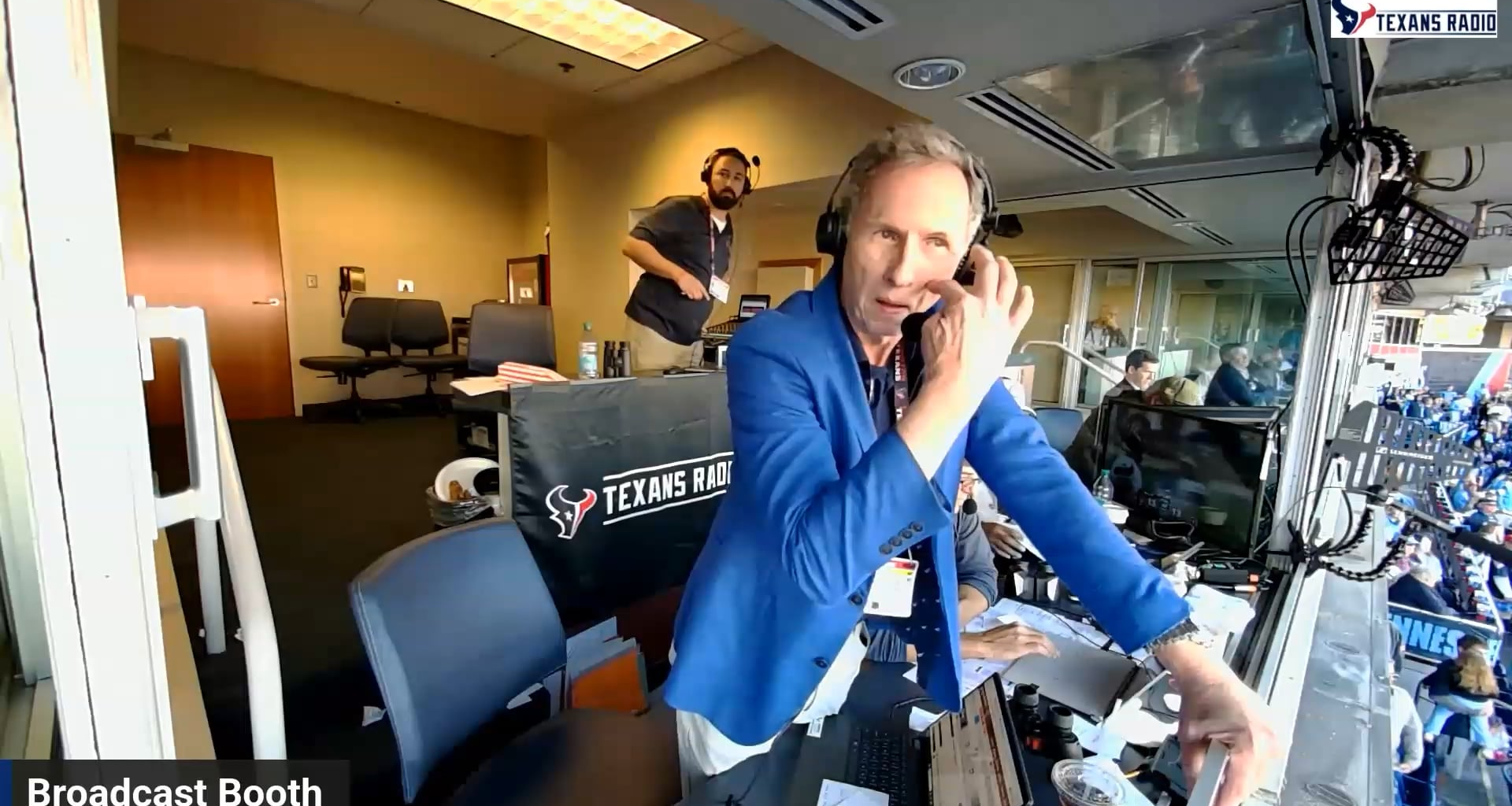 Back home with a W! Matthew Wright hit his game-winning FG and here is how it looked in the Texans Radio Booth!