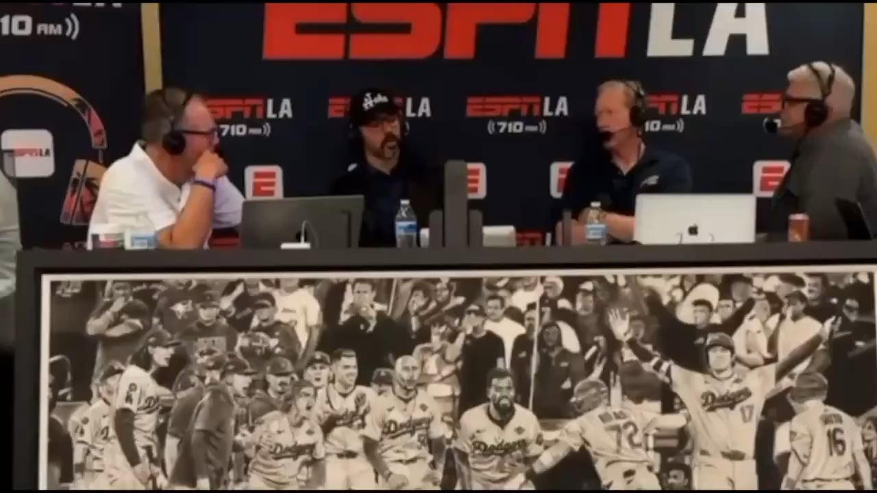 [ESPNLA] Shohei Ohtani doesn't tip his helmet towards the Padres dugout anymore. "There is only one team and one manager he stopped doing that for. We talk about manners & respect. I think his understanding is respect is a two-way street. Once you cross that line, he is aware of it."