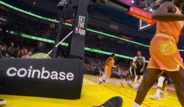 [Highlight] Bryant gets a good shove in on Gary Trent Jr