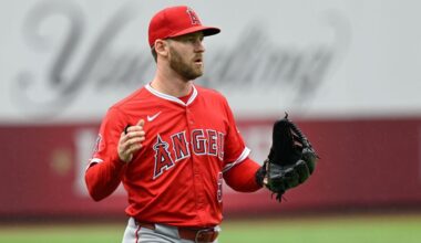 O's acquire Ward from Angels for RHP Rodriguez