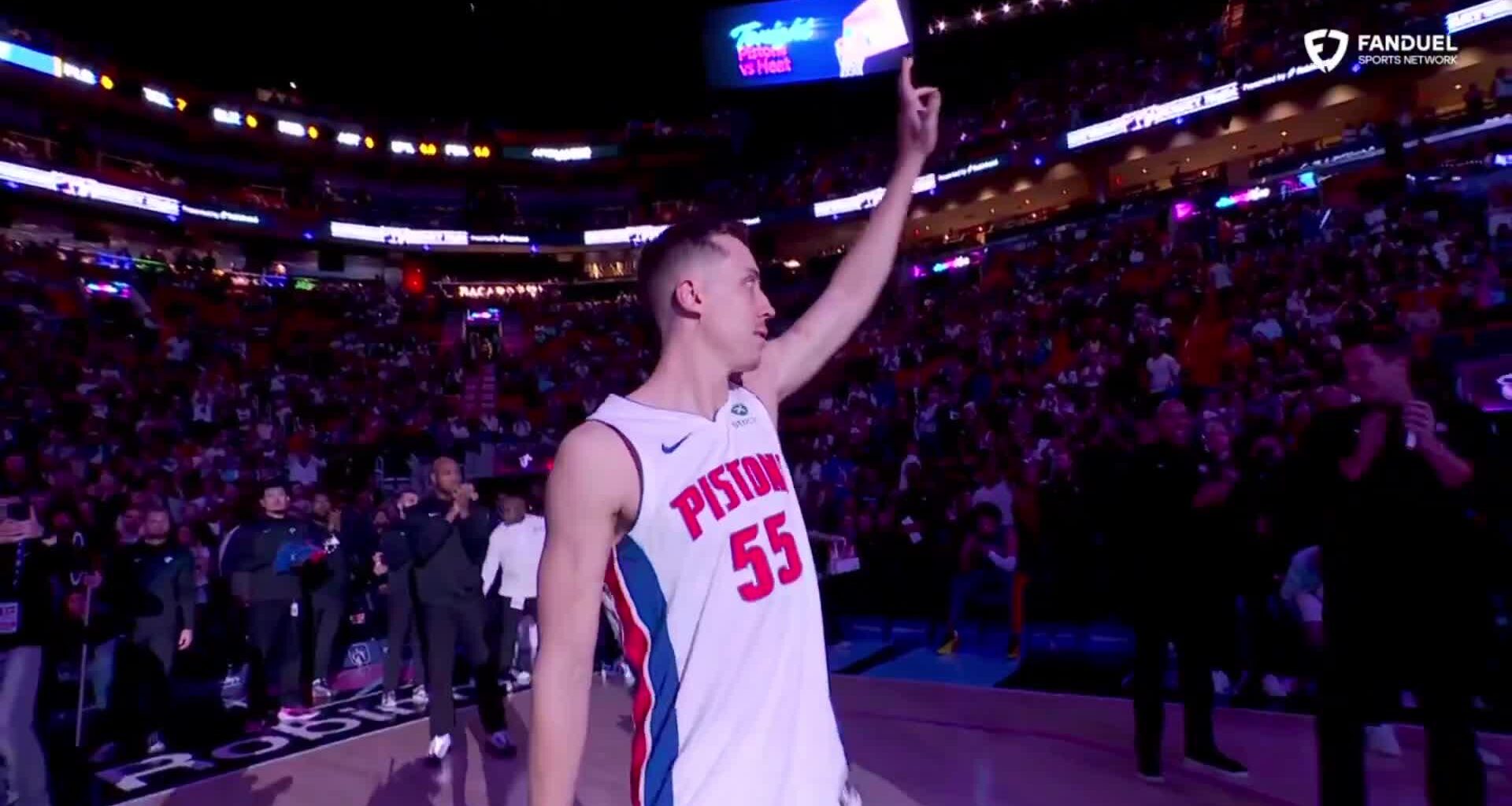 Duncan Robinson received a standing ovation in his first game back in Miami