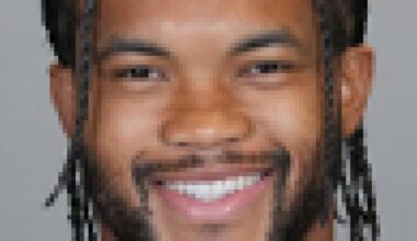 ESPN’s Adam Schefter reports the Cardinals and QB Kyler Murray are expected to have “extensive discussions” about his future with the team.