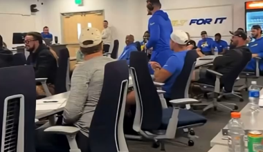 Rams rookie LB Shaun Dolac dressed up as Sean McVay for Halloween