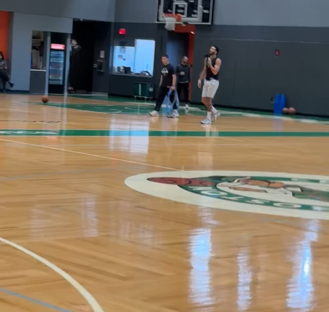 [Celtics on CLNS] Tatum getting started with an agility workout as shootaround wraps