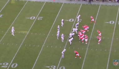 Kelce gets a step on Moore and Pratt, but Mahomes doesn't pull the trigger. There's been a lot wrong with KC's explosive passing, but I think the biggest thing is Mahomes just not trusting anyone in the receiving room