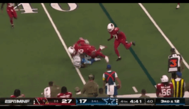 [Highlight] "JAVONTE SO ASS" caught on mic after turnover