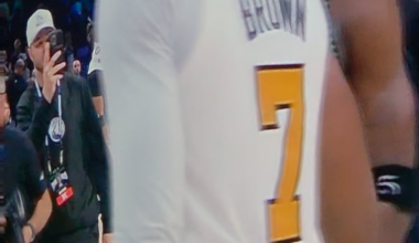 Rudy talking to Jaylen about his fake hairline