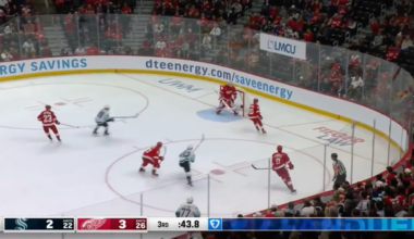 Larkin gets his 600th career point to seal it