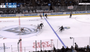 Matthew Schaefer wins it in overtime, taking sole possession of the NHL lead for goals by defensemen