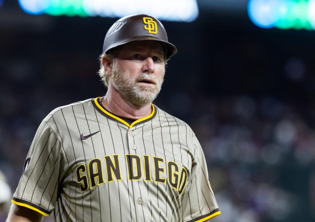 In other news, Padres third base coach Tim Leiper has interviewed with the New York Mets, via MLB Trade Rumors