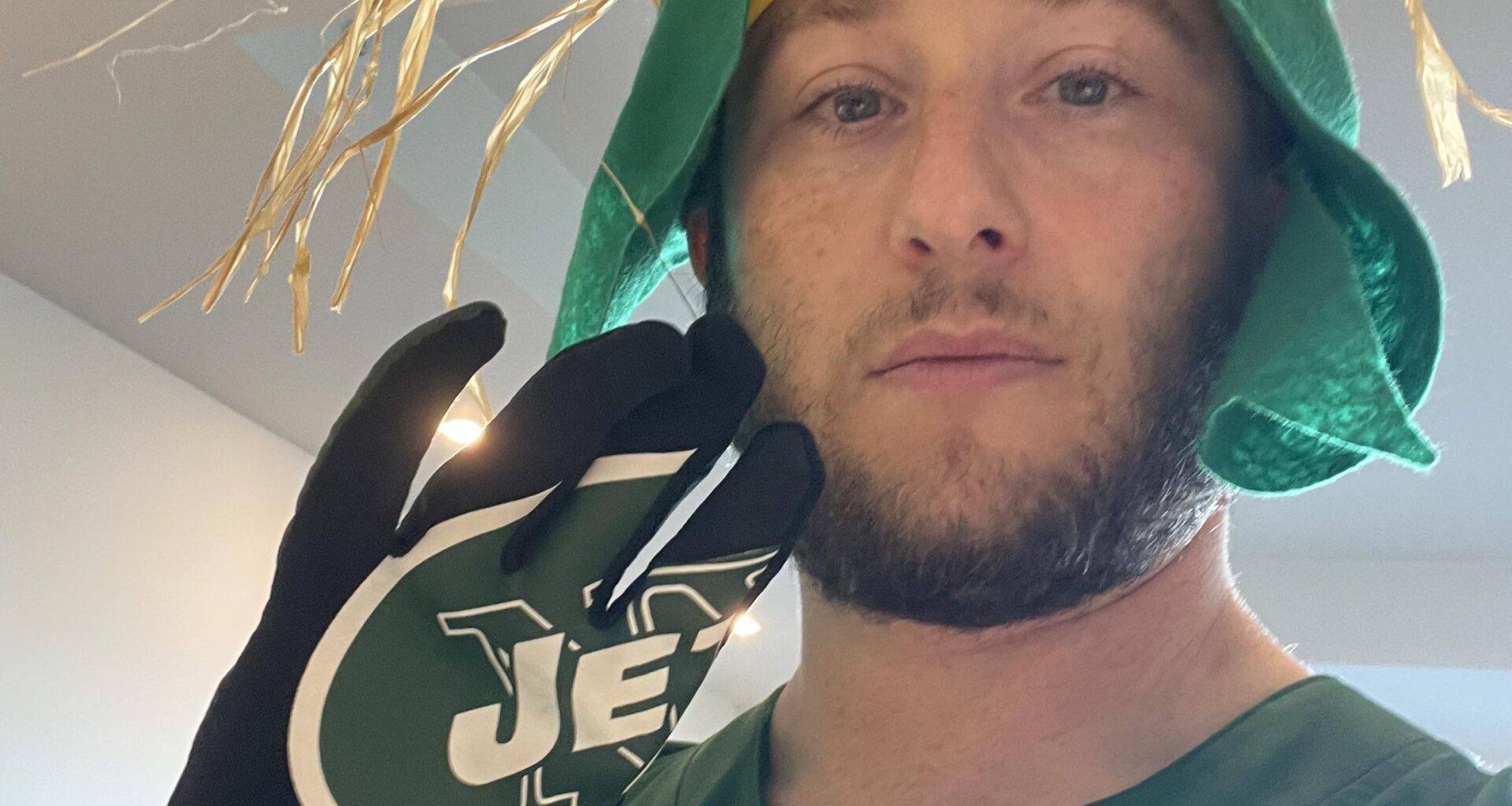 Decided to be Quincy Enunwa for Halloween. Despite looking exactly like him no one in San Francisco has understood the costume yet