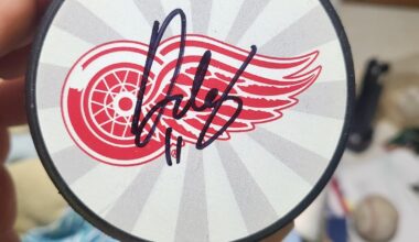 Autograph help on passed away great uncle's pucks!