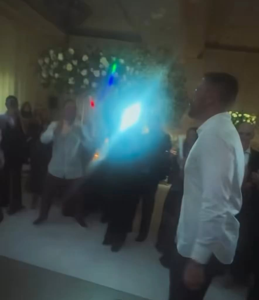 [Jomboy Media] Freddie Freeman got bullied into doing the worm at Gavin Lux’s wedding 😂