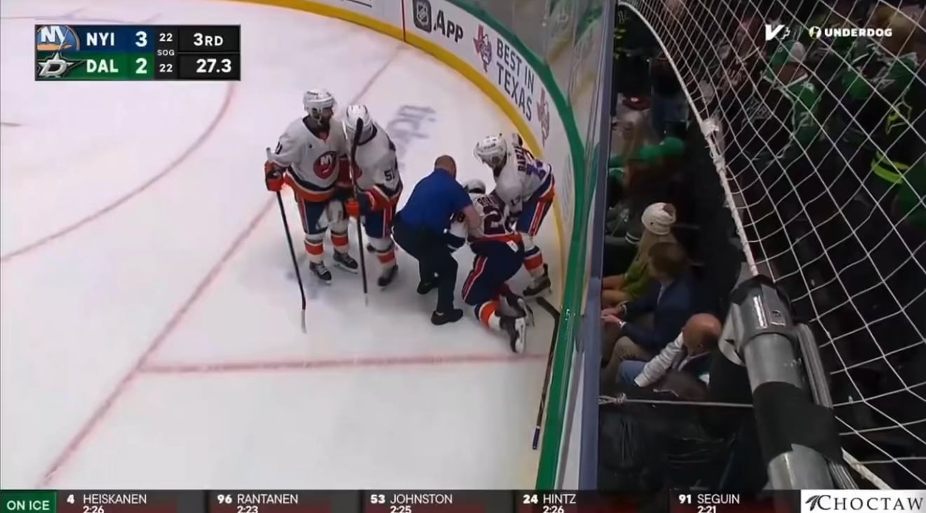 Patrick Roy chews out Mikko Rantanen