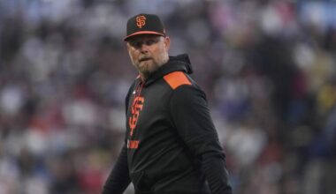 Giants lose pitching coach Martinez to Braves