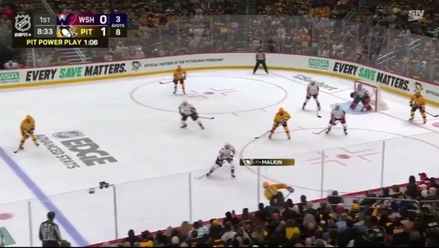 Sidney Crosby now leads the NHL with 11 goals on the season with his second of the night against the Caps.