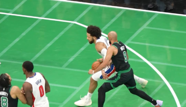 [Celtics on CLNS] This sequence was wild. Amari Williams blocks Cade ➡️ Scheierman no-look pass ➡️ Minott gets fouled