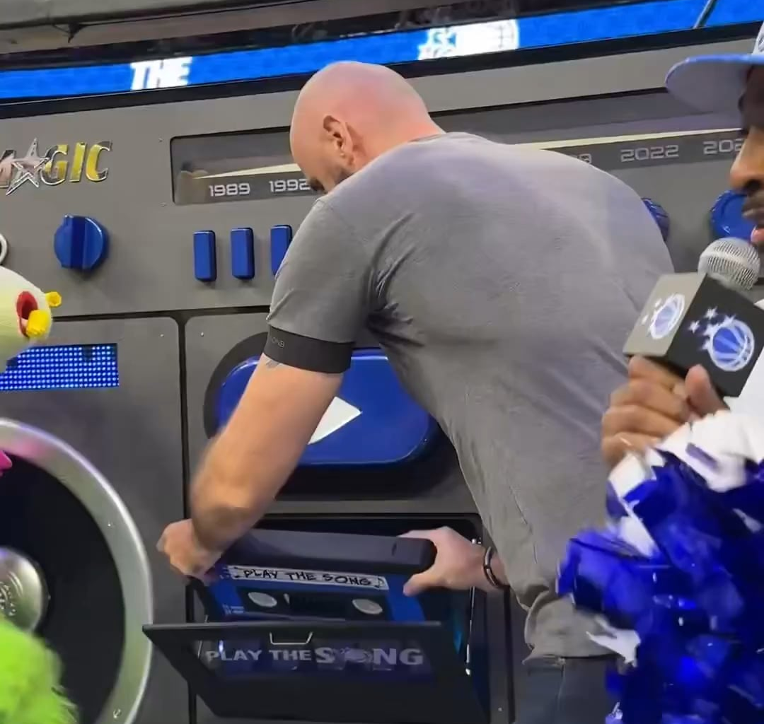 Gortat playing the song!