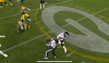Why the refs don’t call false start on the Eagles tush push
