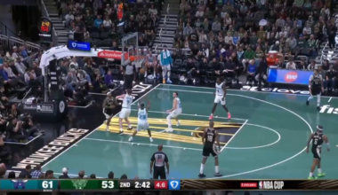 [Highlight] Tre Mann throws it down!