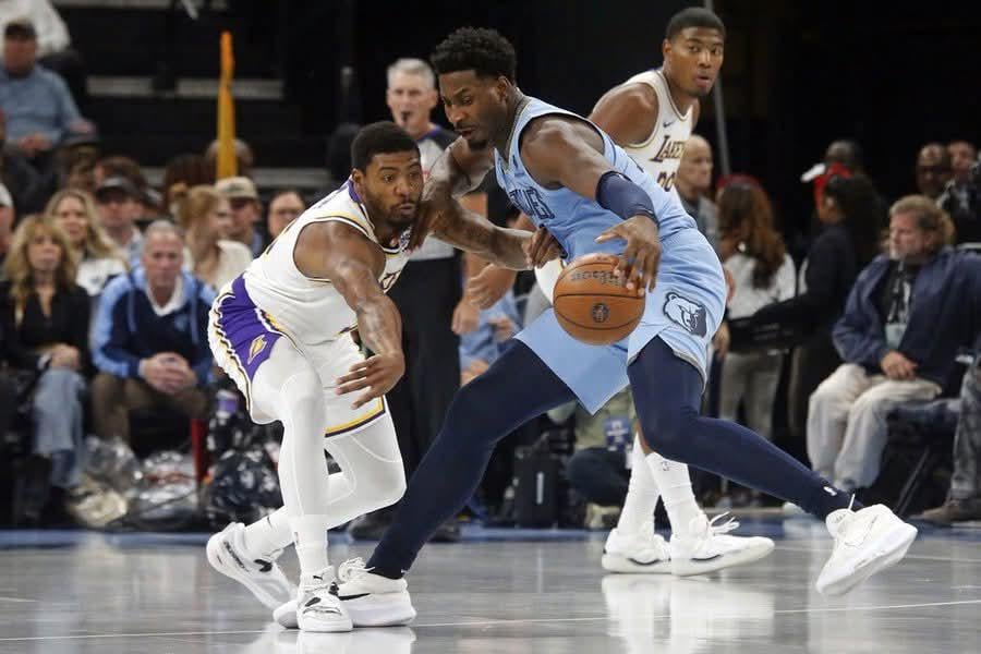 Marcus Smart is a +45 through 4 games as a Laker — the highest on the team. Absolute dawg 😤🔒