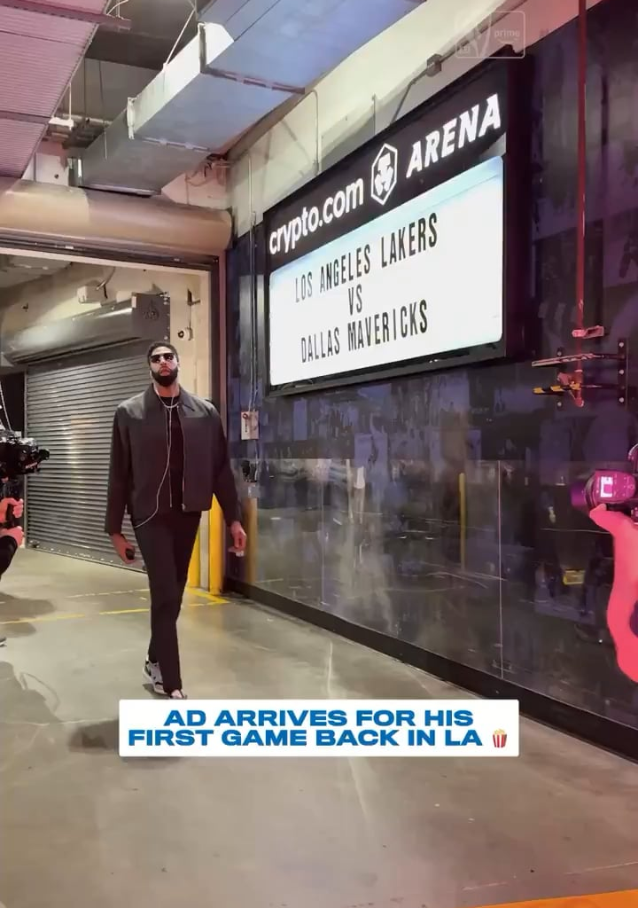 AD arrives at Crypto Arena