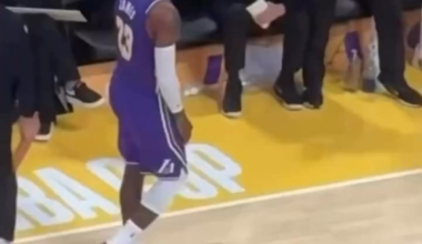 [Bleacher Report] Lebron walked over to the Mavs Bench at the end of the game ❤️