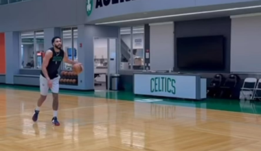 Jayson Tatum putting some work in the gym