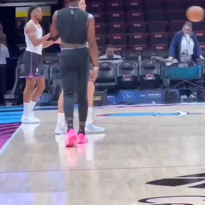 Bam comes over to greet Duncan Robinson 🤝 Love and respect at the end of the day 🔥🔥🔥