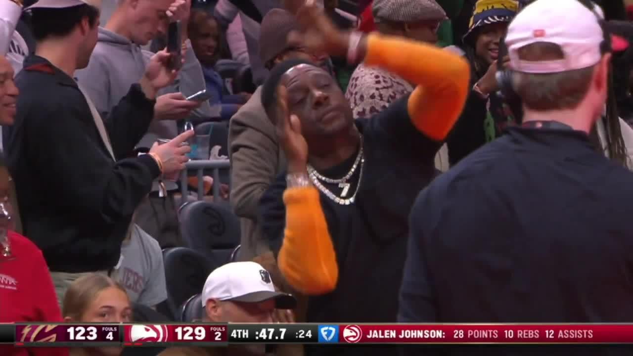 [Highlight] Full ending sequence with back-to-back Risacher and NAW threes off JJ assists