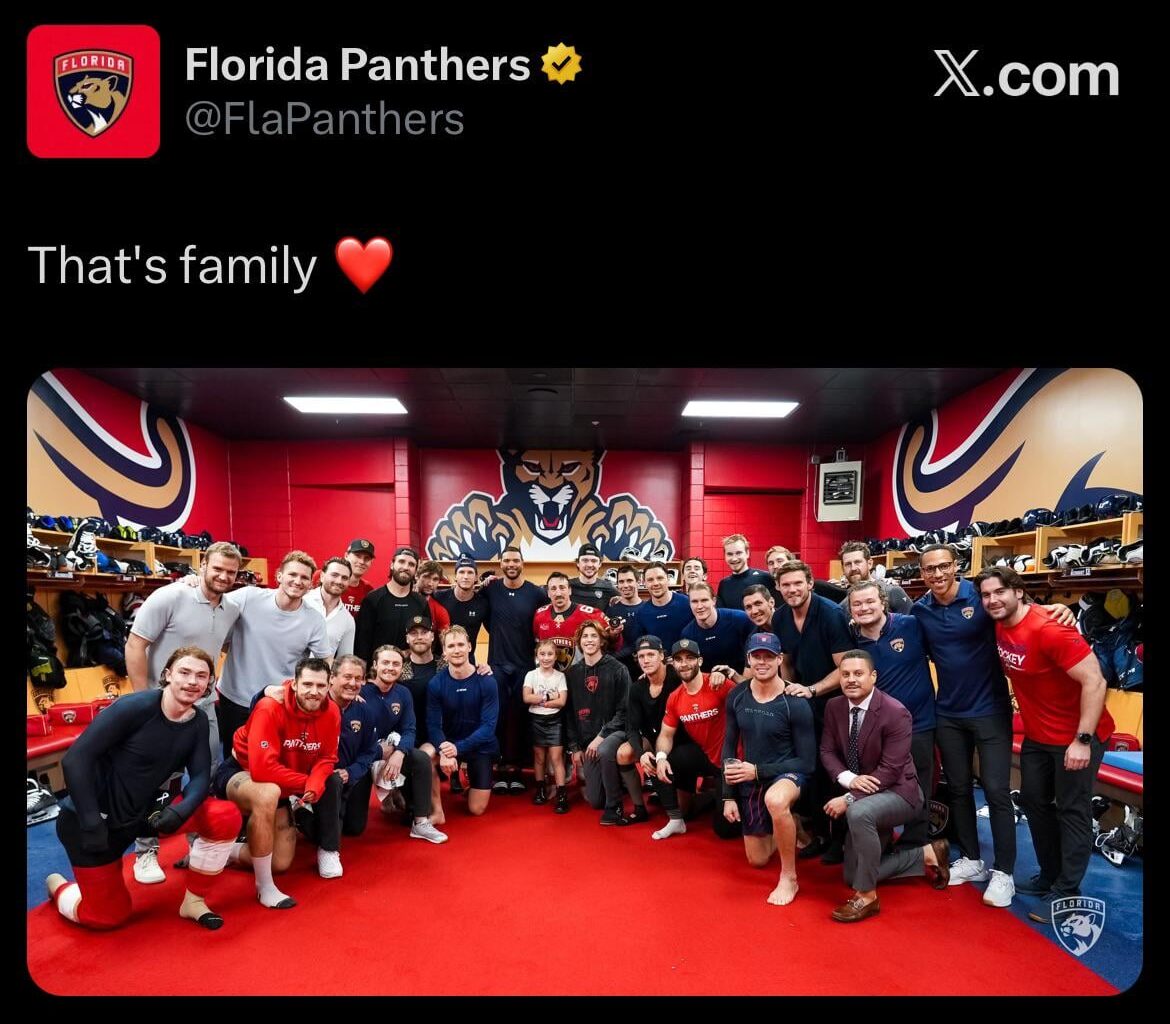 The injured squad made it into the picture as well 🩷