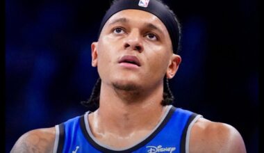 [Shams] An MRI today on Orlando Magic star Paolo Banchero confirmed a left groin strain, and he will miss Friday's game against the Brooklyn Nets and be evaluated daily moving forward, sources tell ESPN.