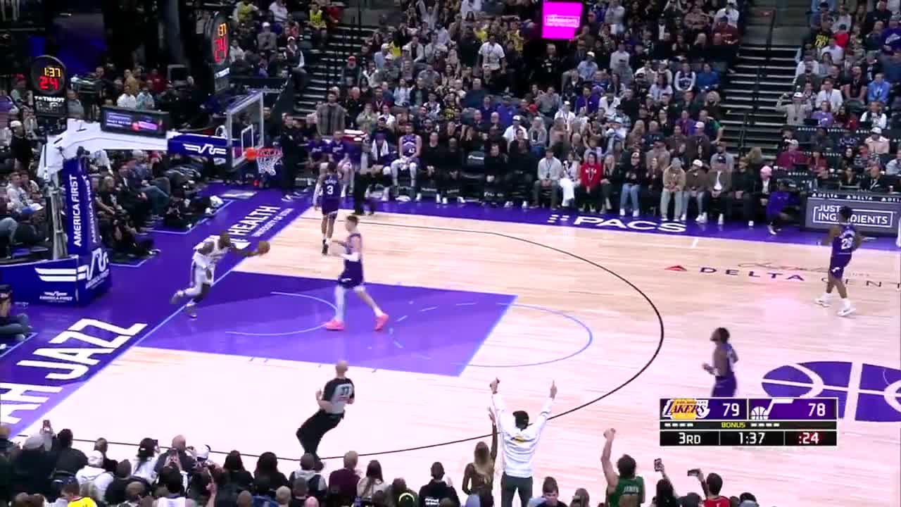 [Highlight] Luka touchdown pass to 40-year old Bron for the JAM