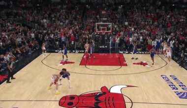 [Highlight] Nikola Vucevic drills the triple to give the Bulls their first lead with 3.2 seconds left! The Sixers blow a 24-point lead, going 0-FG in the final 6:26.