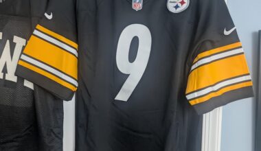 Finally own my first Jersey! Had to get BozGod, of course.