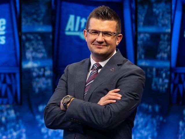 I unfortunately work 6 nights a week so watching the Avs is a luxury for me. But I just wanted to shout out this legend for making all of the games as exciting as if I were in the arena!