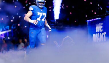 Frank Ragnow pulls a hamstring just watching the Packers D Line bully the Lions.