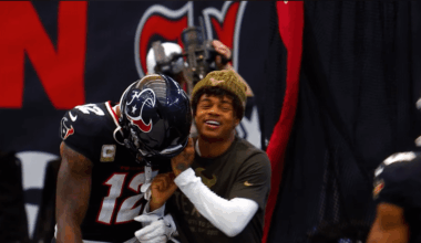 Seeing Tank Dell happy on the sidelines last week joking around with Nico Collins in this week's game preview warmed my heart. Can't wait till he is back on the field. 🤘