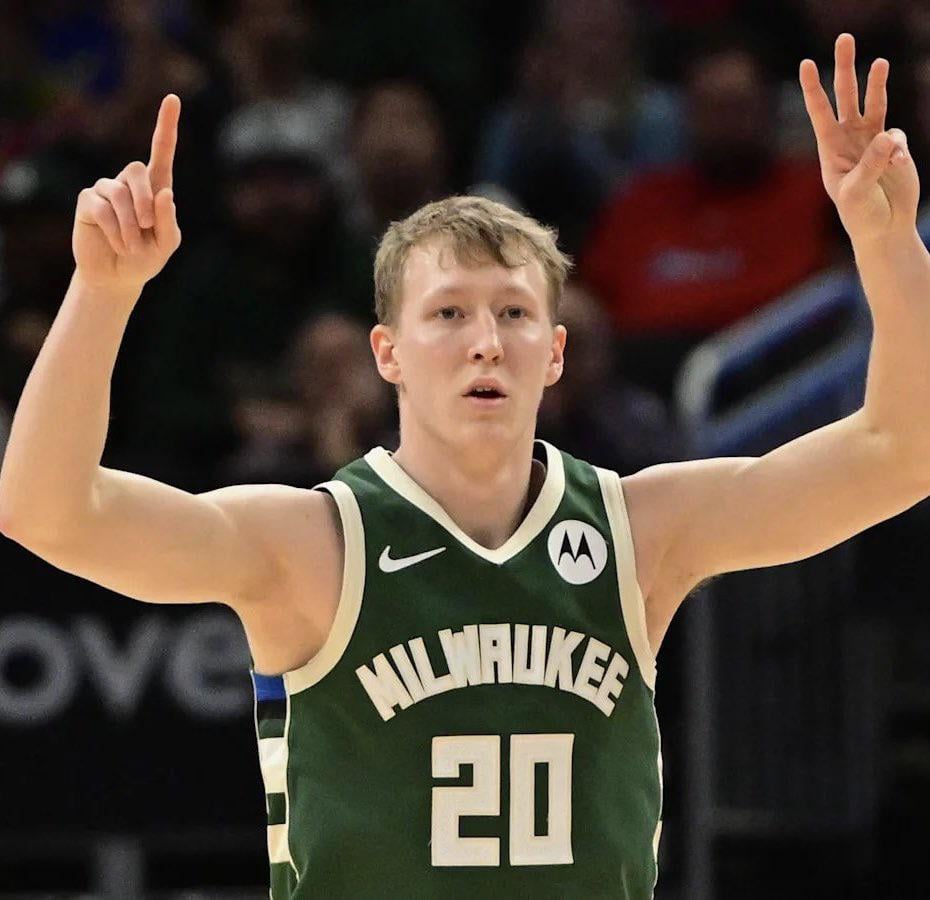 AJ Green Is On An Insane Shooting Streak From The Corner!