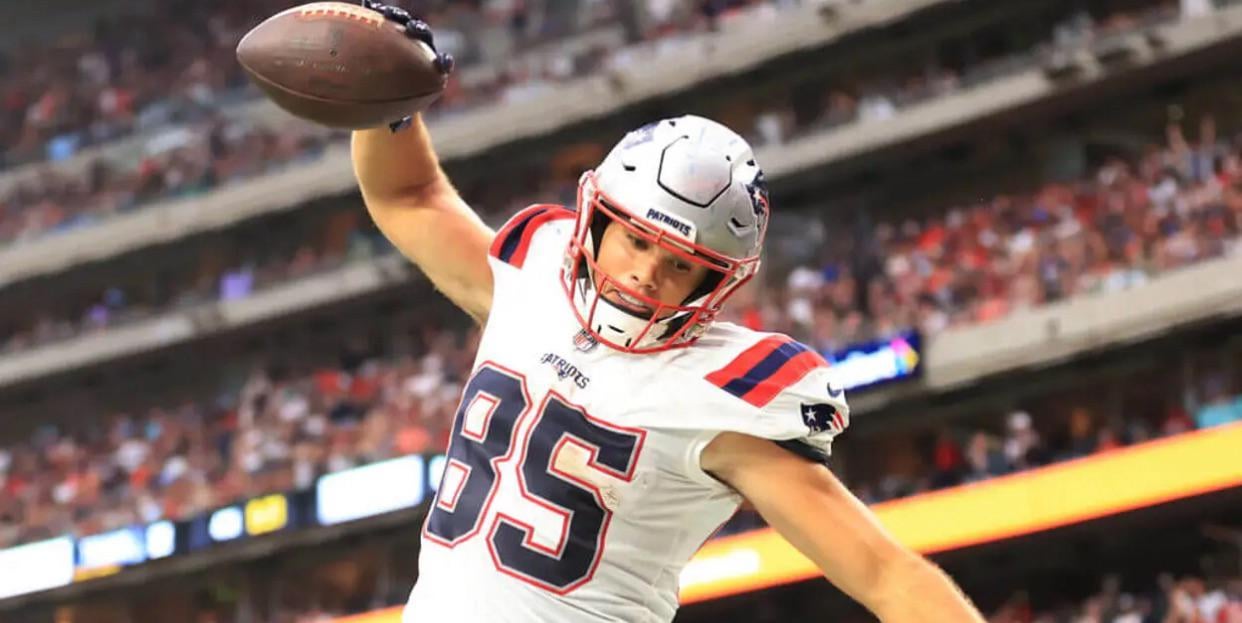 All my homies love Hunter Henry