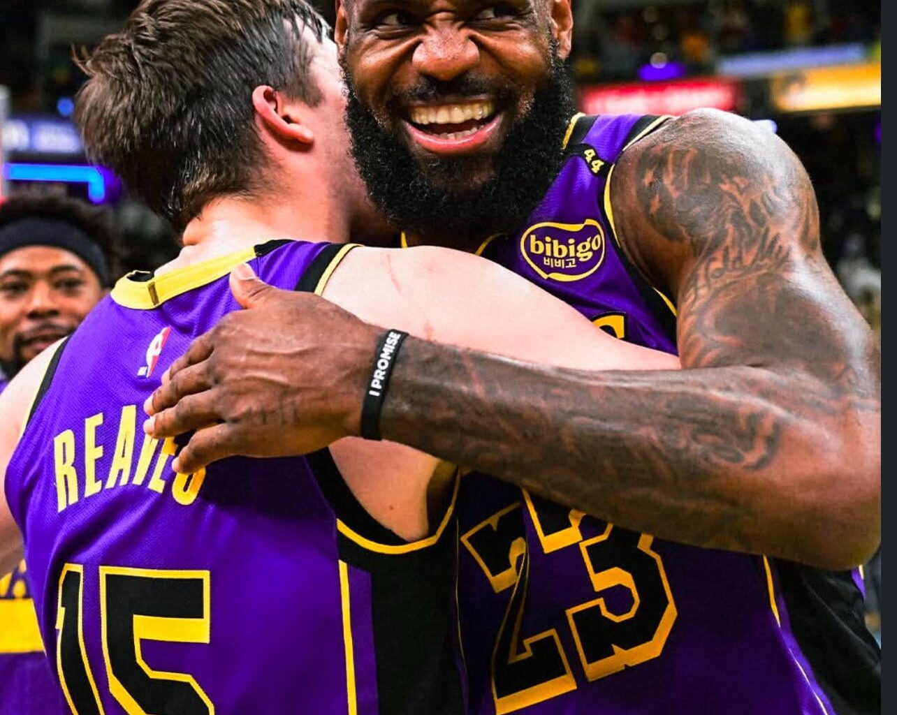 The first and ONLY player to play in his 23rd season. Welcome back, Bron!!! 11PTS 2/3 from 3 2REB 12AST 1STL