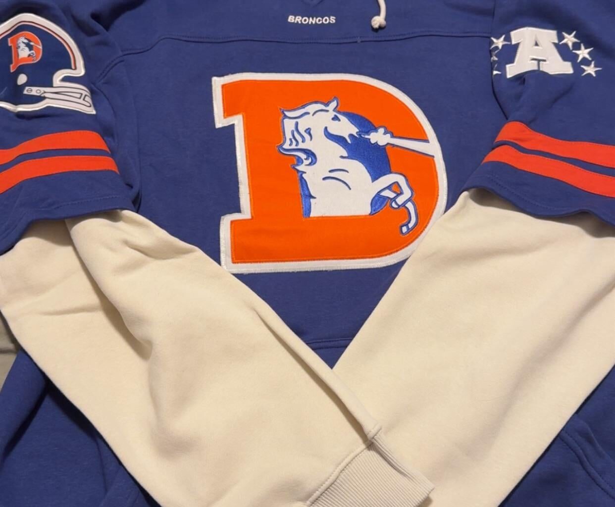 The 47 brand throwback hoodies are so clean 😤