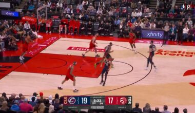 [Highlight] Lonzo Ball fakes a deep three into a lob for Tomlin