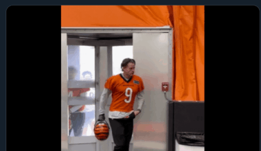 [Hoard]: Burrow says this rehab has been easier than his knee and wrist injuries.
“On a scale of difficulty level coming back, this one wasn’t really up there,” he said. “I was back to moving pretty quickly and was able to get into my strength and conditioning routine pretty quick.