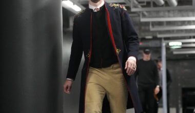 Filip Forsberg rocking the traditional Leksand folk outfit ahead of today’s NHLGlobalSeries 🔥